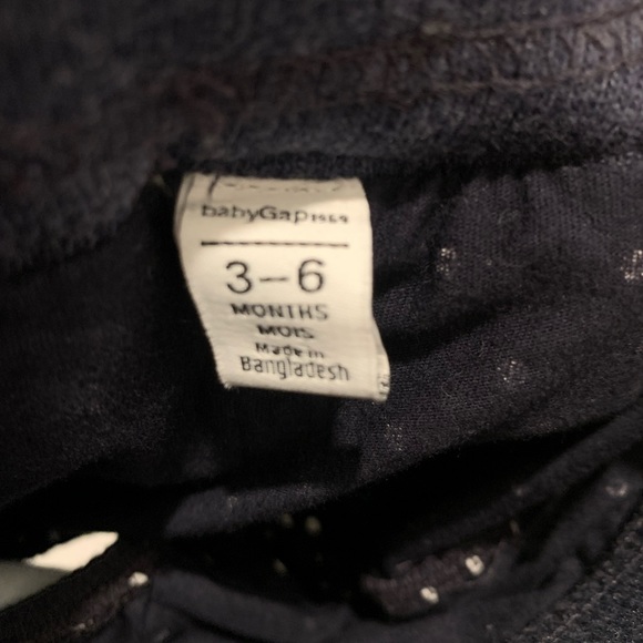 Gap 2 piece outfit- onesie with denim skirt. Size 3-6 months. - Picture 6 of 6